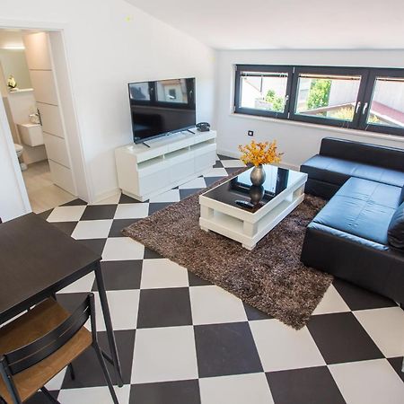 Black & White Apartment Rovinj Eksteriør bilde