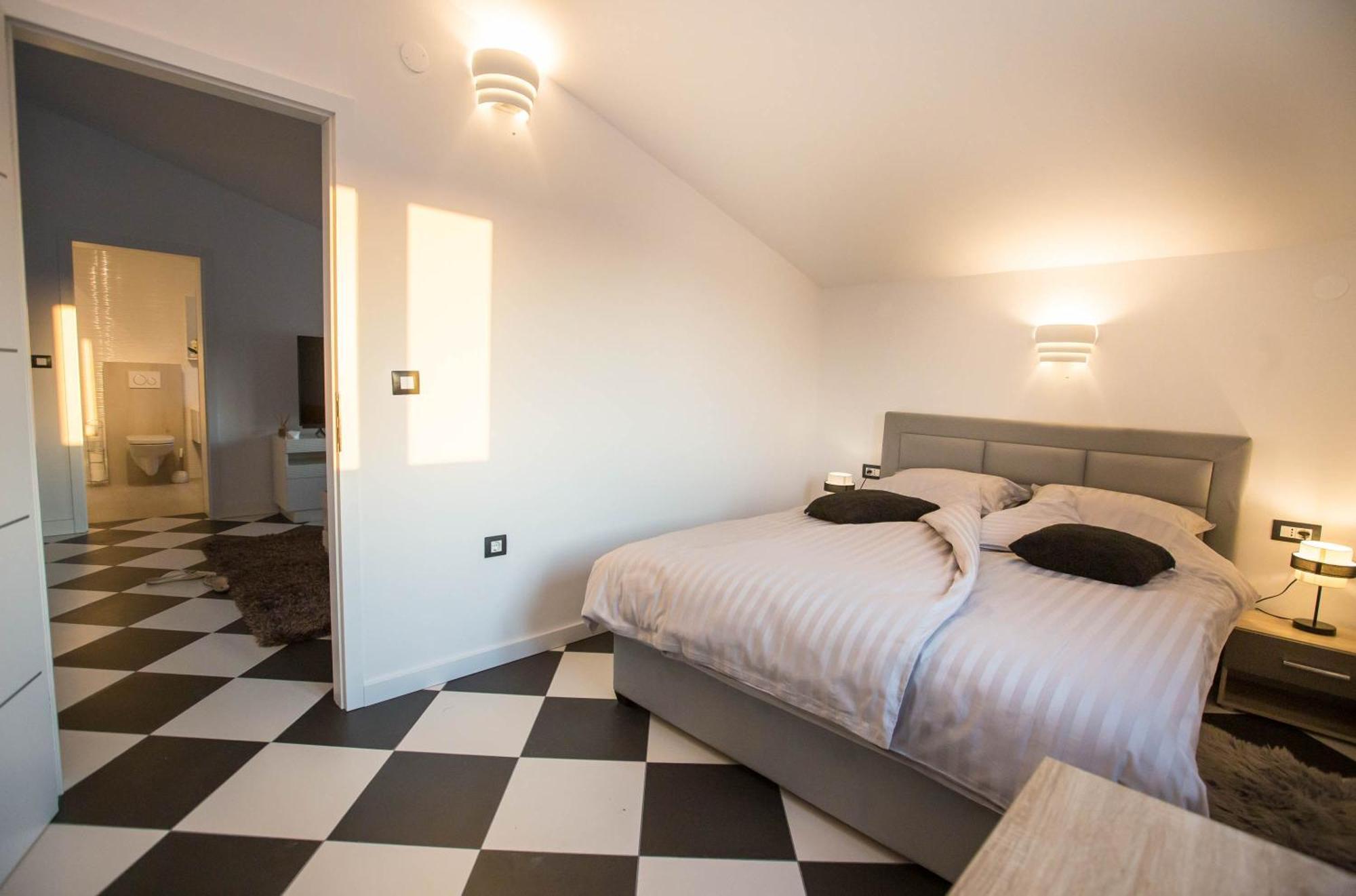 Black & White Apartment Rovinj Eksteriør bilde